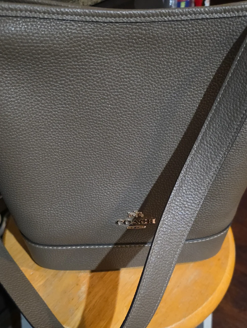 Coach Jude duffle Bag in pebble Leather,dark stone color - Picture 1 of 7